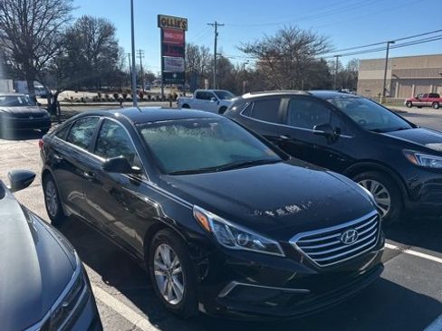 Used 2016 Hyundai Sonata SE w/ Cargo Package image 8