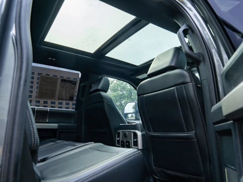 Used 2022 Ford F350 Lariat w/ Lariat Ultimate Package AWD/4WD image 15