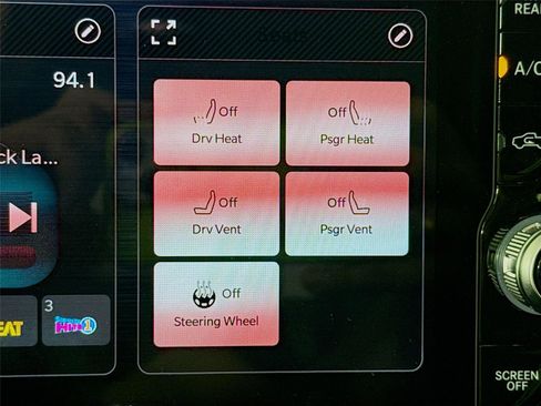 Used 2025 RAM 2500 Limited image 8