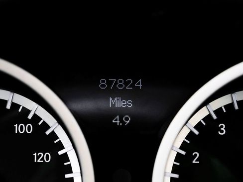 Used 2011 Mercedes-Benz SLK 300 image 20