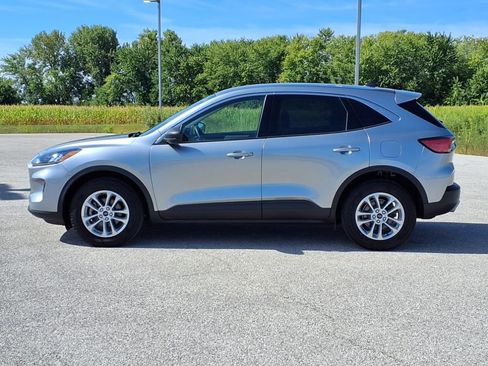 Used 2022 Ford Escape SE w/ Cold Weather Package image 24