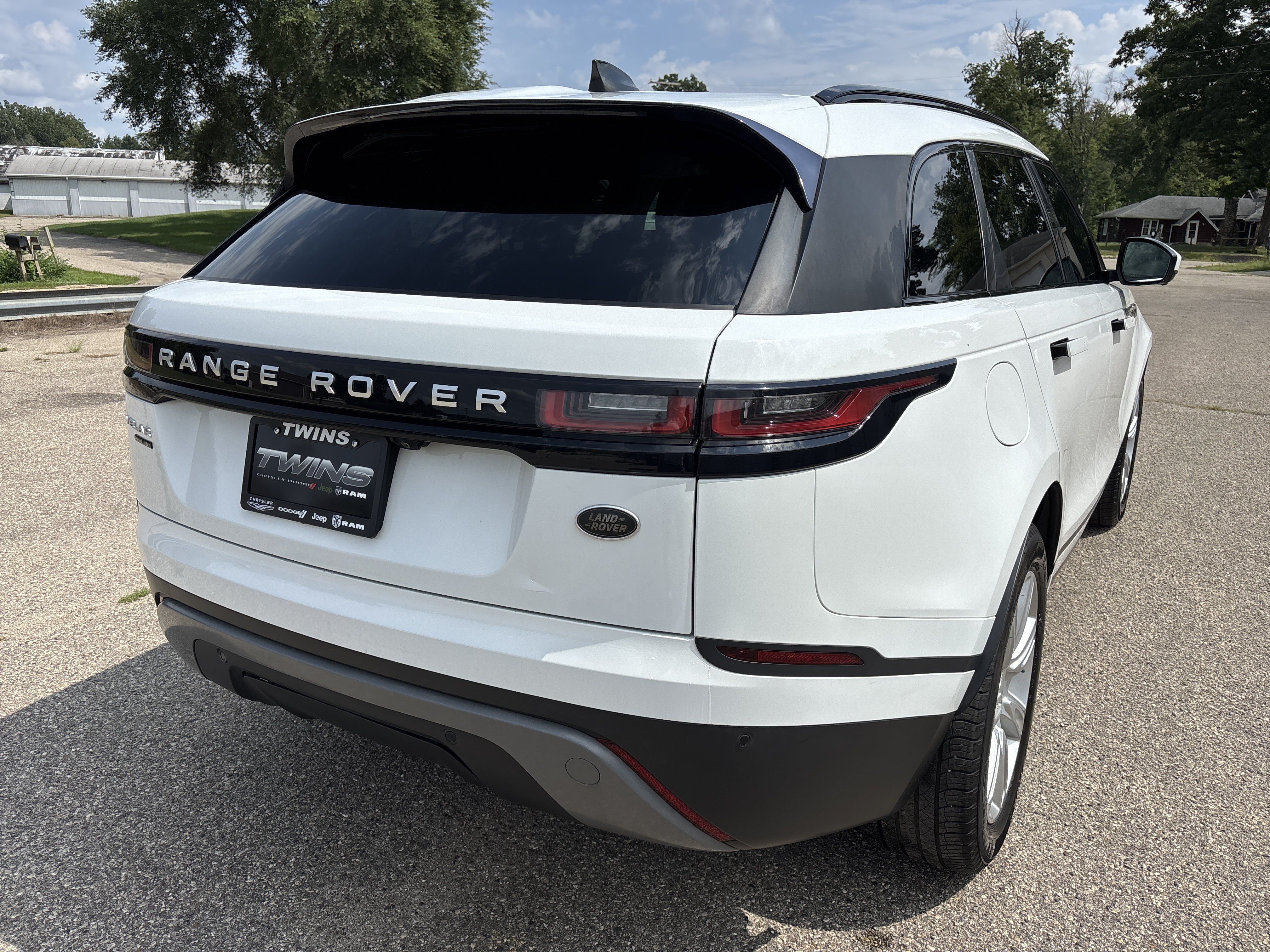 Used 2020 Land Rover Range Rover Velar S AWD/4WD image 4