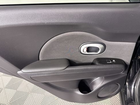 Used 2018 Kia Soul FWD image 23
