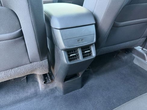 Used 2025 Chevrolet Equinox LT FWD image 22