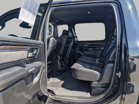 Used 2025 RAM 1500 Laramie AWD/4WD image 37