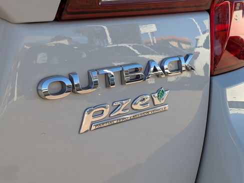 Used 2016 Subaru Outback 2.5i Limited image 32