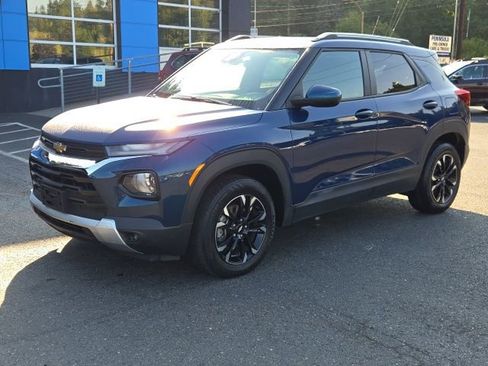 Used 2021 Chevrolet TrailBlazer LT w/ Driver Confidence Package image 5