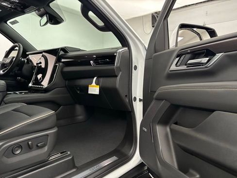 New 2026 GMC Yukon XL Elevation image 34