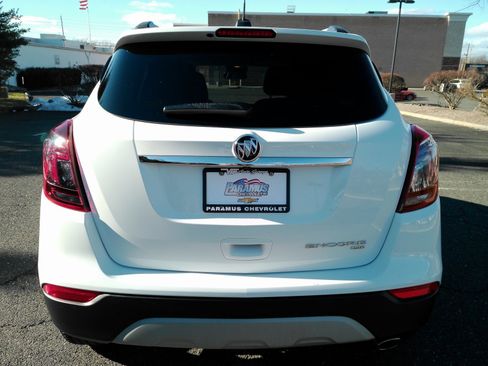 Certified 2022 Buick Encore Preferred w/ Safety Package image 5