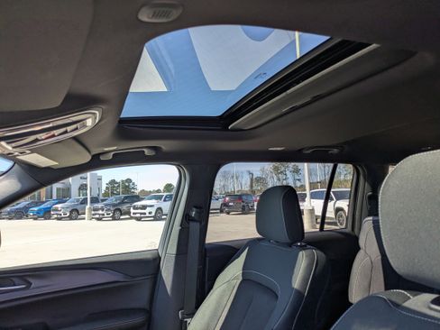 New 2026 Jeep Grand Cherokee L 2WD image 12