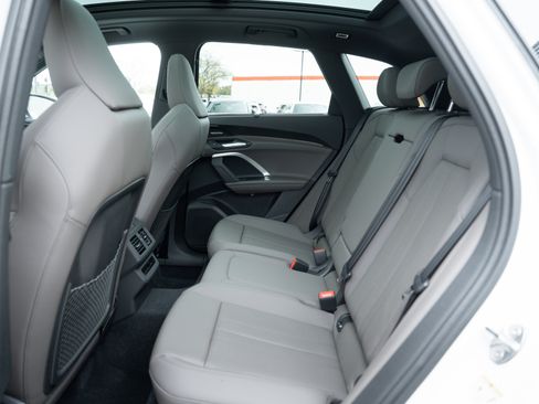 New 2025 Audi Q5 Premium Plus image 22