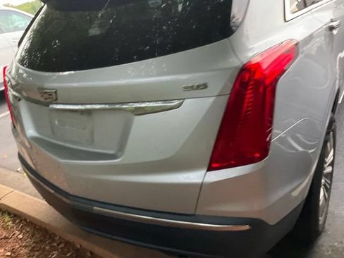 Used 2017 Cadillac XT5 Luxury w/ Driver Awareness Package FWD image 7