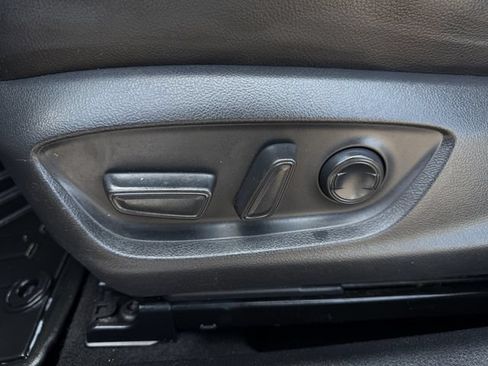 Used 2018 Toyota Camry XSE FWD image 25