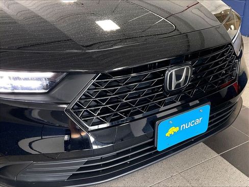 Used 2023 Honda Accord LX image 31