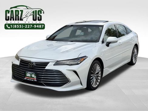 Used 2019 Toyota Avalon Limited w/ All Weather Liner Package FWD image 1