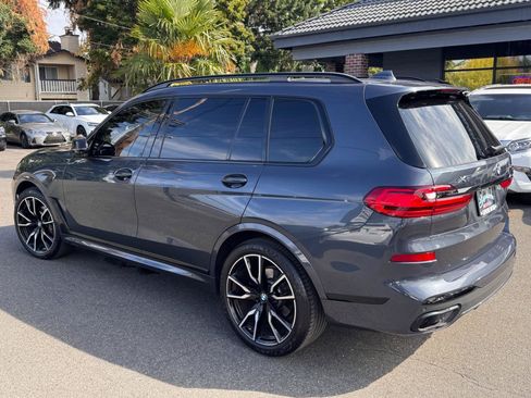Used 2022 BMW X7 xDrive40i w/ M Sport Package AWD/4WD image 10