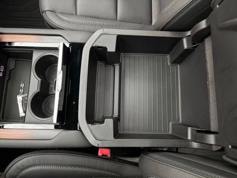 New 2026 GMC Yukon Denali w/ Sun & Power Step Package image 36