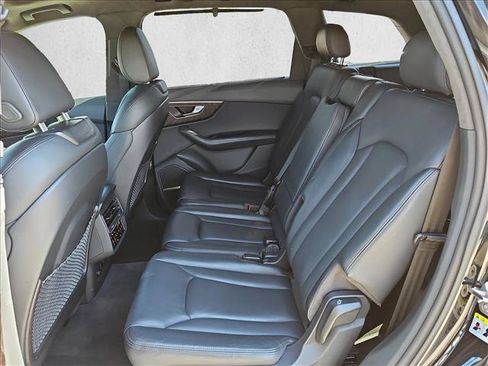 Used 2022 Audi Q7 3.0T Prestige w/ Prestige Package AWD/4WD image 18