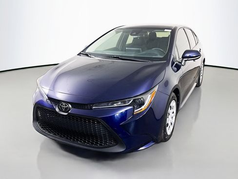 Used 2021 Toyota Corolla LE image 4