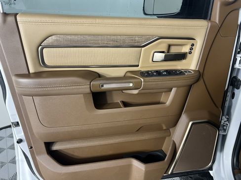 Used 2022 RAM 2500 Limited image 11