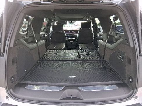 New 2026 Cadillac Escalade ESV Luxury RWD image 5