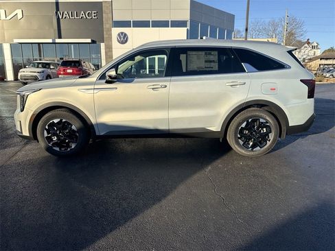 New 2026 Kia Sorento S image 3