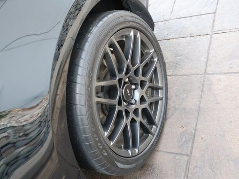 Used 2013 Ford Mustang Shelby GT500 image 18