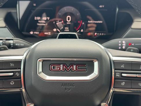 New 2026 GMC Acadia Elevation AWD/4WD image 25