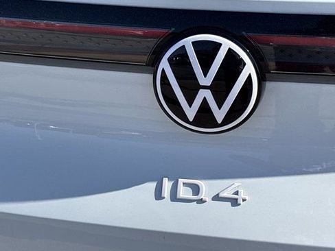 Used 2023 Volkswagen ID.4 Pro image 6