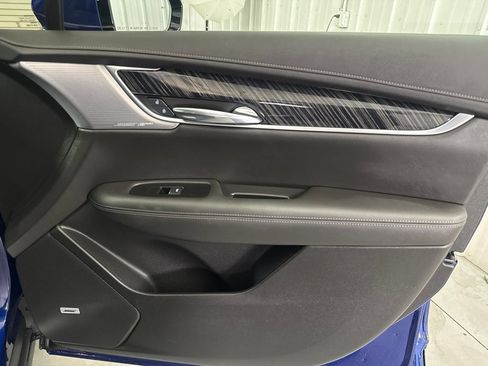 Certified 2025 Cadillac XT6 Premium Luxury FWD image 20