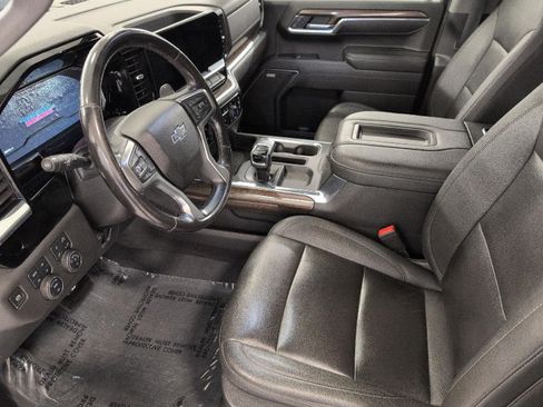 Used 2022 Chevrolet Silverado 1500 LT Trail Boss w/ LT Trail Boss Premium Package AWD/4WD image 9