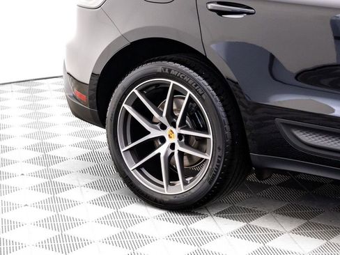 Certified 2025 Porsche Macan image 37