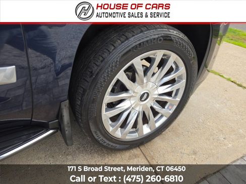 Used 2019 Cadillac Escalade Luxury AWD/4WD image 22