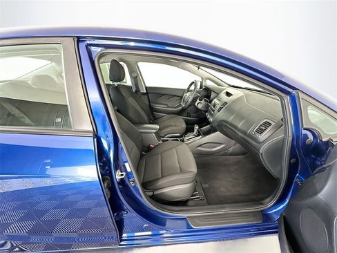 Used 2018 Kia Forte LX image 24