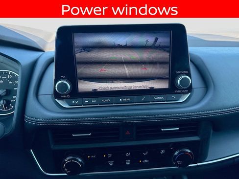 Used 2023 Nissan Rogue S FWD image 12