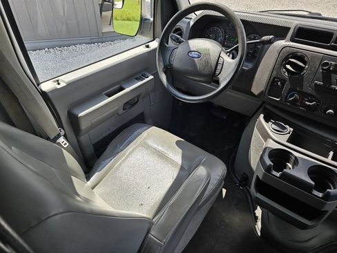 Used 2011 Ford E-150 and Econoline 150 w/ Commercial Cargo Van Pkg RWD image 36