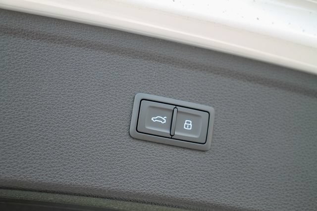 Used 2024 Audi Q5 2.0T Premium w/ Convenience Package AWD/4WD image 28