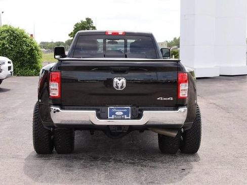 Used 2024 RAM 3500 Tradesman w/ Chrome Appearance Group AWD/4WD image 7