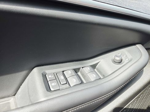 Used 2024 Jeep Grand Cherokee Limited w/ Black Appearance Package image 40