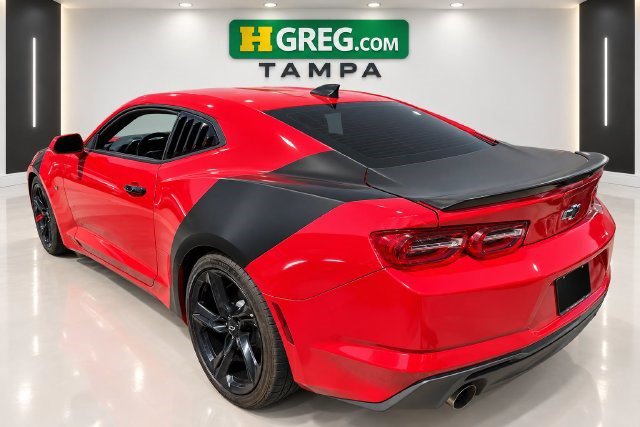 Used 2021 Chevrolet Camaro LT w/ Technology Package RWD image 2