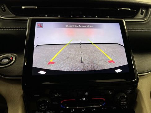 Used 2024 Jeep Grand Cherokee Limited image 45