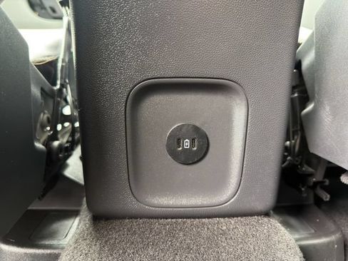 Used 2025 Ford Escape SE FWD image 17
