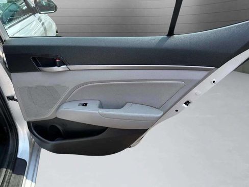 Used 2017 Hyundai Elantra Limited w/ Cargo Package image 40