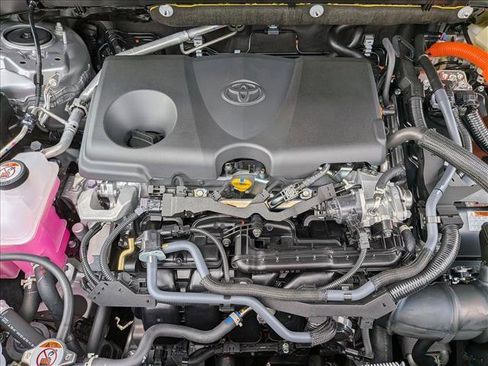 New 2025 Toyota RAV4 XLE image 15