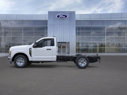 New 2026 Ford F350 XL w/ XL Chrome Package RWD image 32