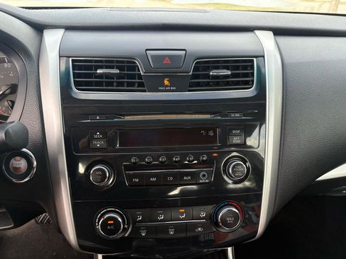 Used 2013 Nissan Altima 2.5 S FWD image 43