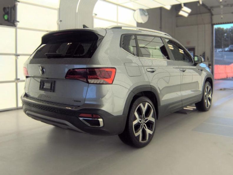 Used 2023 Volkswagen Taos SEL AWD/4WD image 5