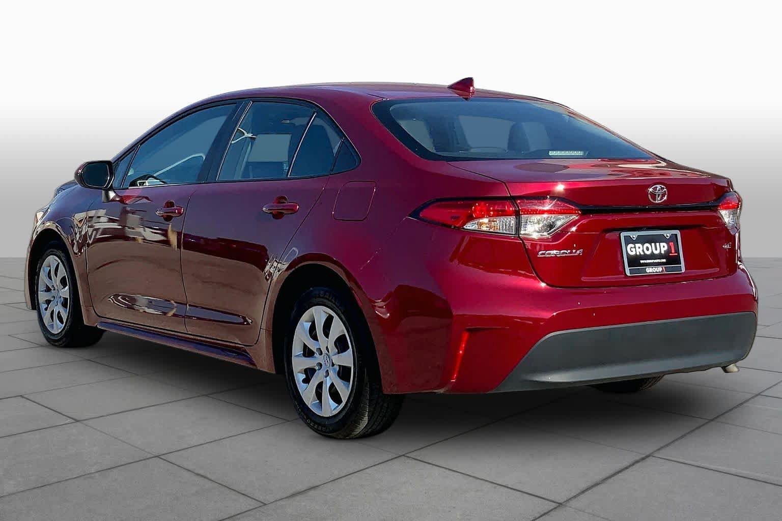 Used 2025 Toyota Corolla LE FWD image 12