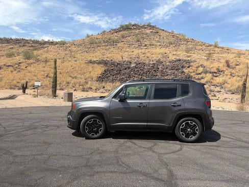 Used 2017 Jeep Renegade Sport w/ Power & Air Group FWD image 8