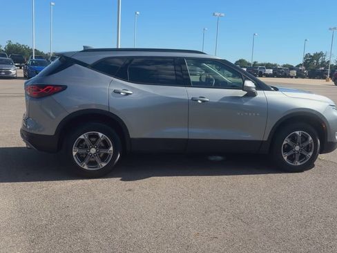 Used 2024 Chevrolet Blazer LT w/ Convenience Package FWD image 8